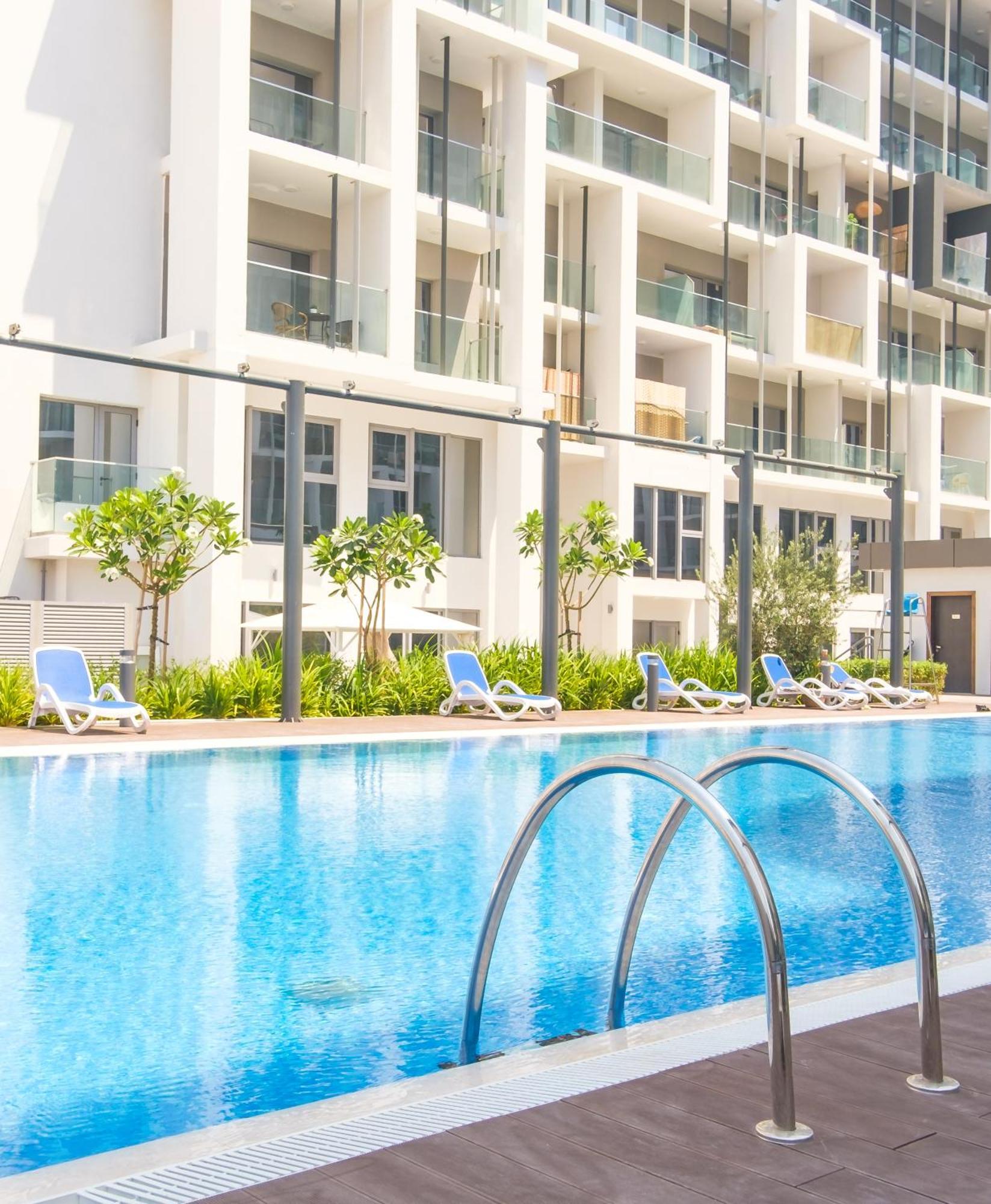 Poolside Charm Appartement Abu Dhabi Buitenkant foto